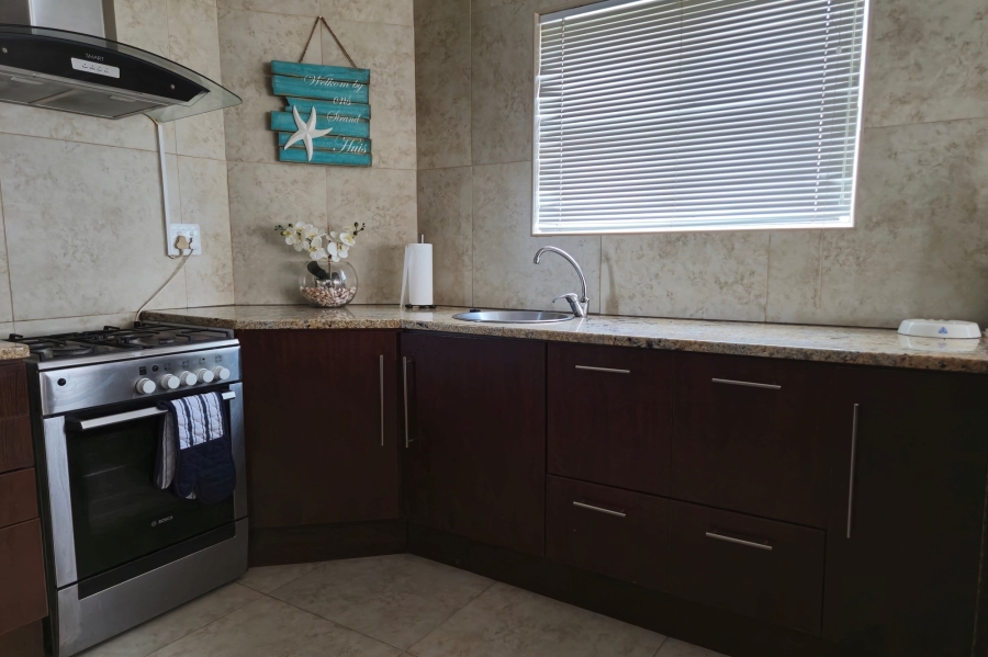 4 Bedroom Property for Sale in Sandy Point Western Cape